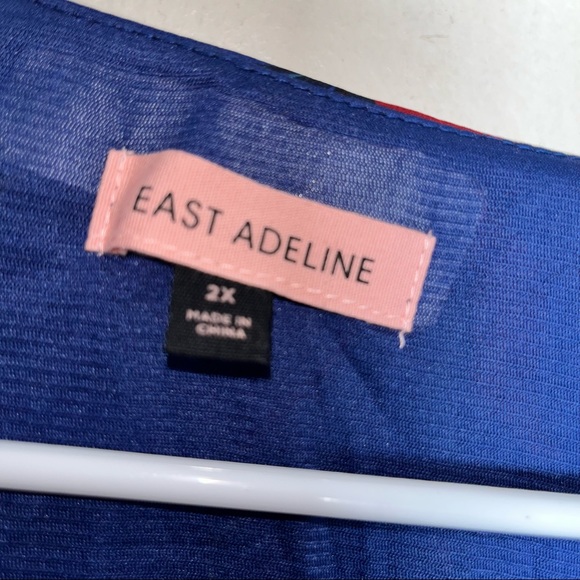 East Adeline 2X flower blouse - Picture 4 of 9